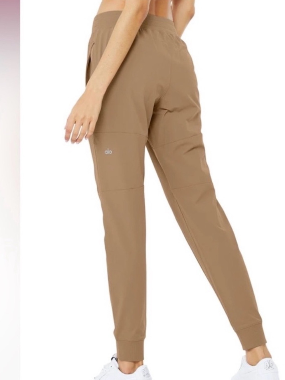 ALO Yoga Camel Drawstring Joggers